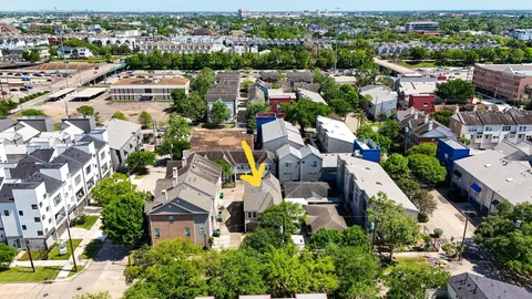$369,000 | 2703 Jackson Street, Houston, TX 77004