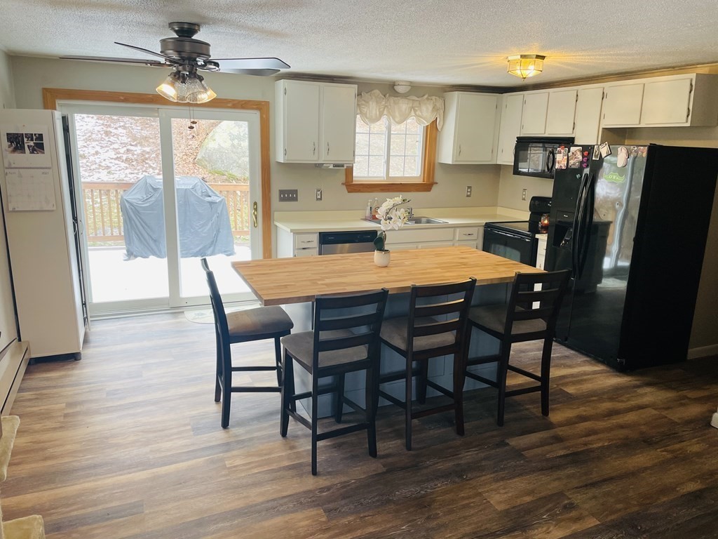 73 Larned Road Oxford, MA 01540 - Photo 3 of 22 Gallery Image 3