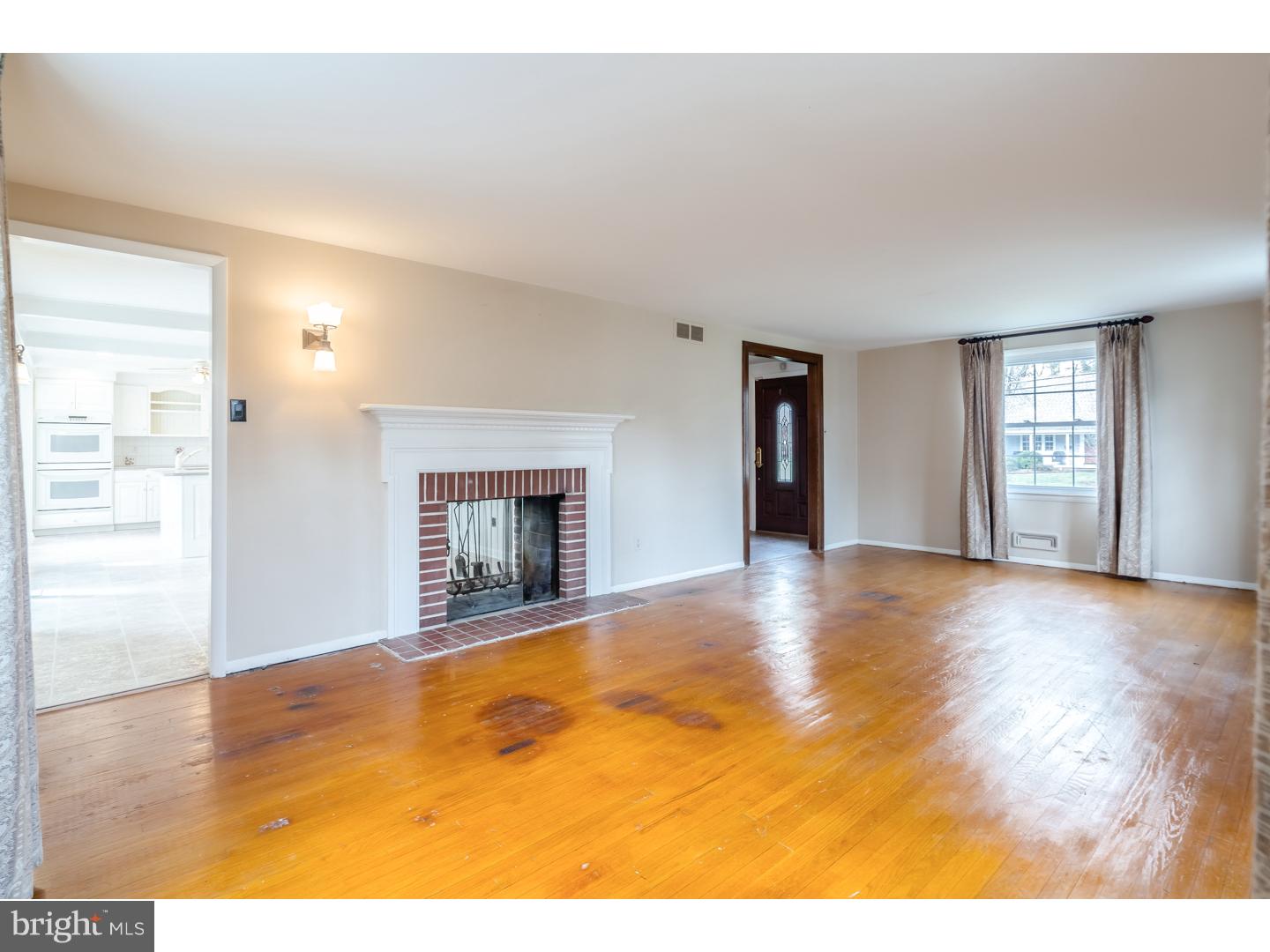 108 Warfield Road Cherry Hill, NJ 08034 - Photo 4 of 25