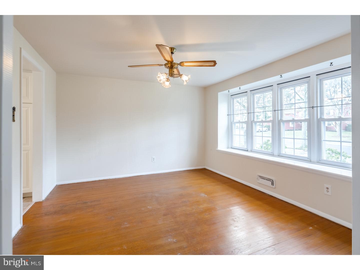 108 Warfield Road Cherry Hill, NJ 08034 - Photo 5 of 25