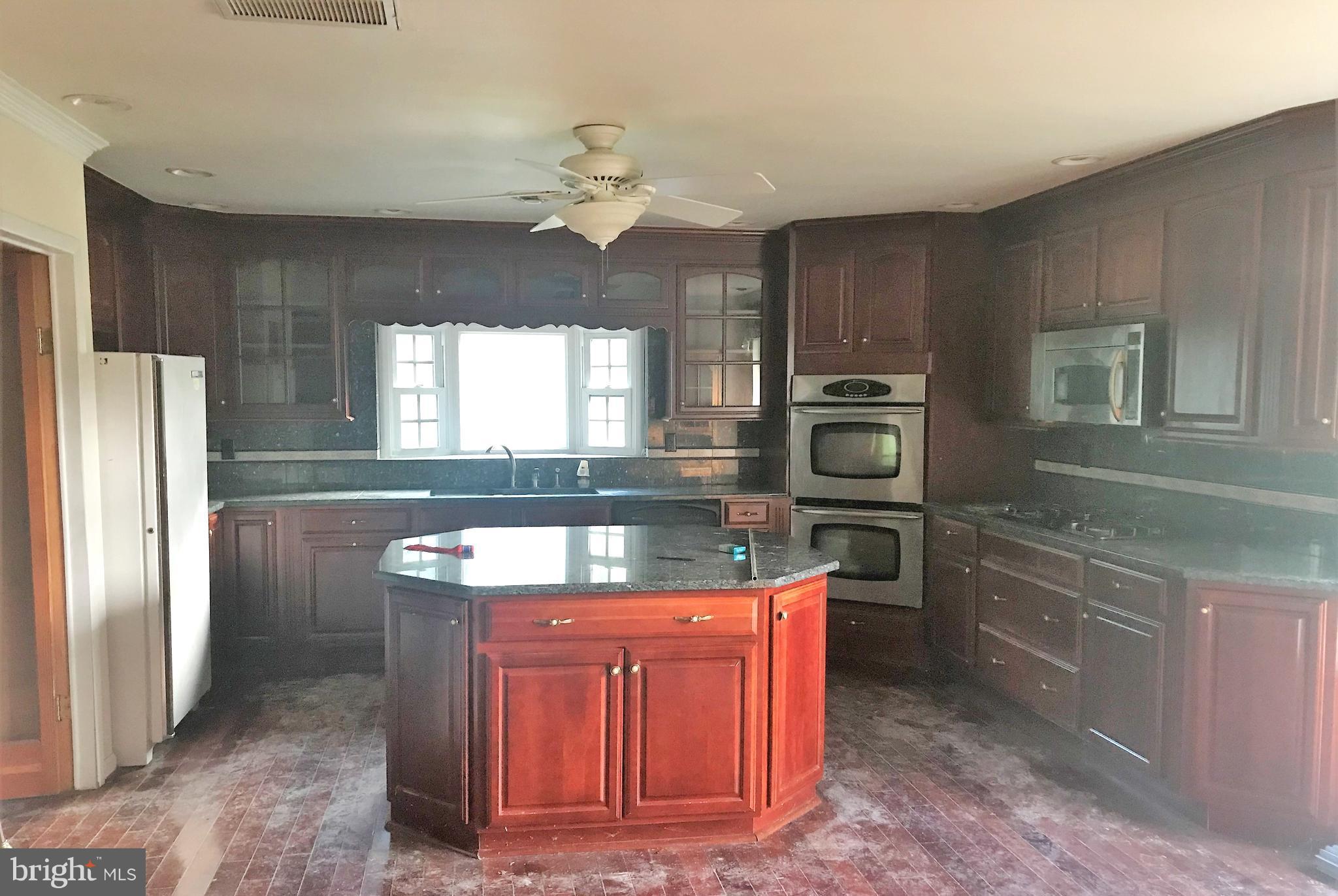 3351 Horn Road Huntingtown, MD 20639 - Photo 7 of 20 Kitchen