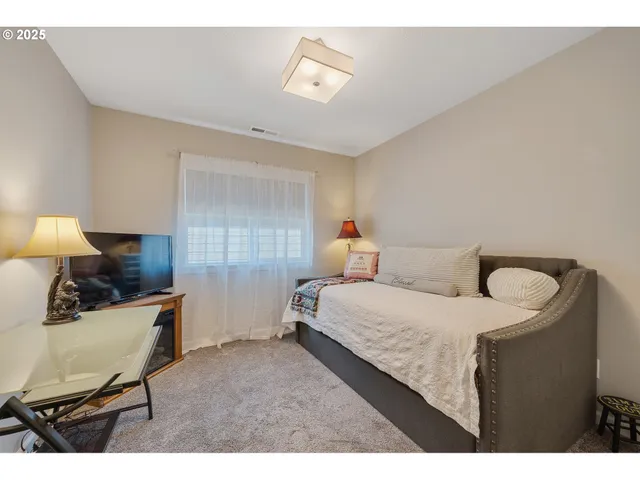 $450,000 | 2127 Southeast Academy Street, Dallas, OR 97338