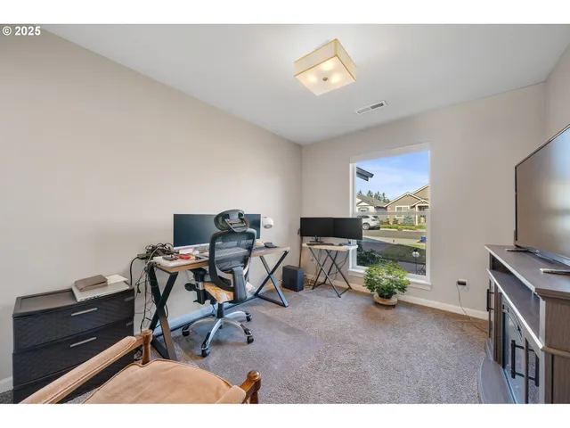 $450,000 | 2127 Southeast Academy Street, Dallas, OR 97338