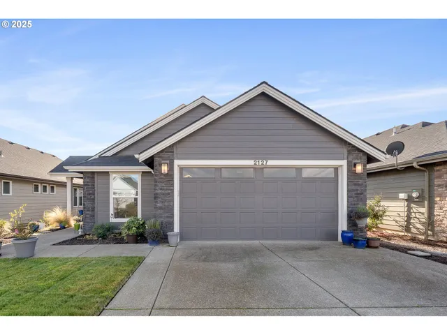 $450,000 | 2127 Southeast Academy Street, Dallas, OR 97338
