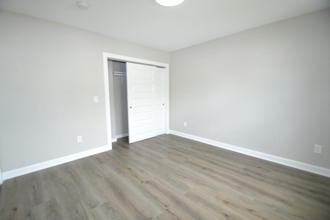 2240 East Morgan Avenue Milwaukee, WI 53207 - Photo 12 of 27 Main Level Bedroom or Office