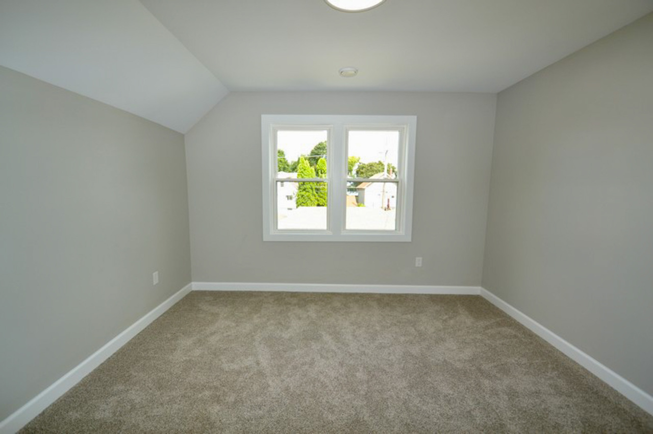 2240 East Morgan Avenue Milwaukee, WI 53207 - Photo 18 of 27 3rd Bedroom