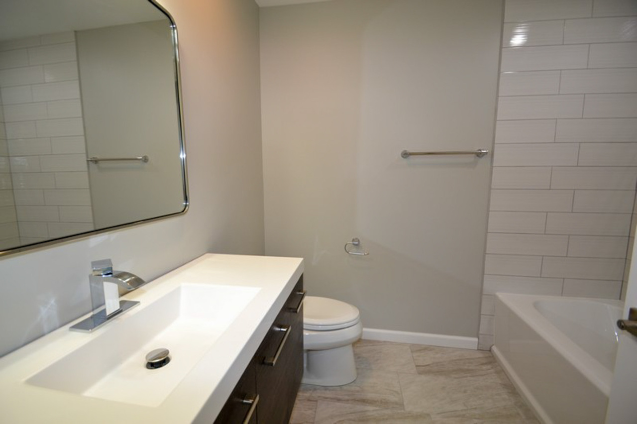 2240 East Morgan Avenue Milwaukee, WI 53207 - Photo 20 of 27 2nd Full Bath
