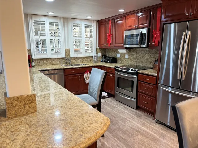 $725,000 | 1860 McKinney Way, Seal Beach, CA 90740