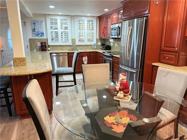 $725,000 | 1860 McKinney Way, Seal Beach, CA 90740