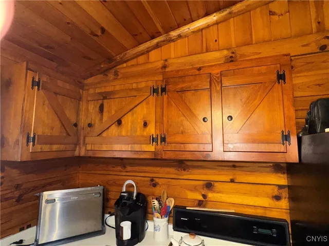 $279,900 | 2415 Higby Road, Frankfort, NY 13340