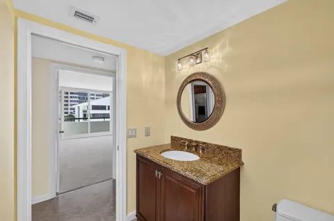 $1,175,000 | 4000 North Ocean Drive, Unit 403, Singer Island, FL 33404