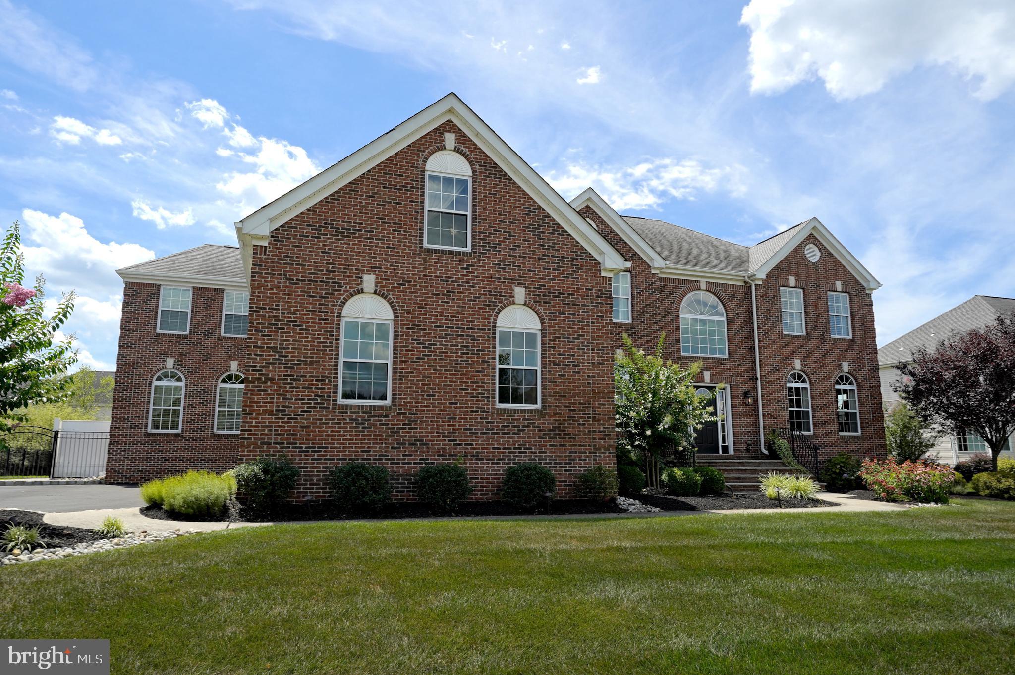 4 Emerald Road Robbinsville, NJ 08691 - Photo 5 of 56 Exterior Front