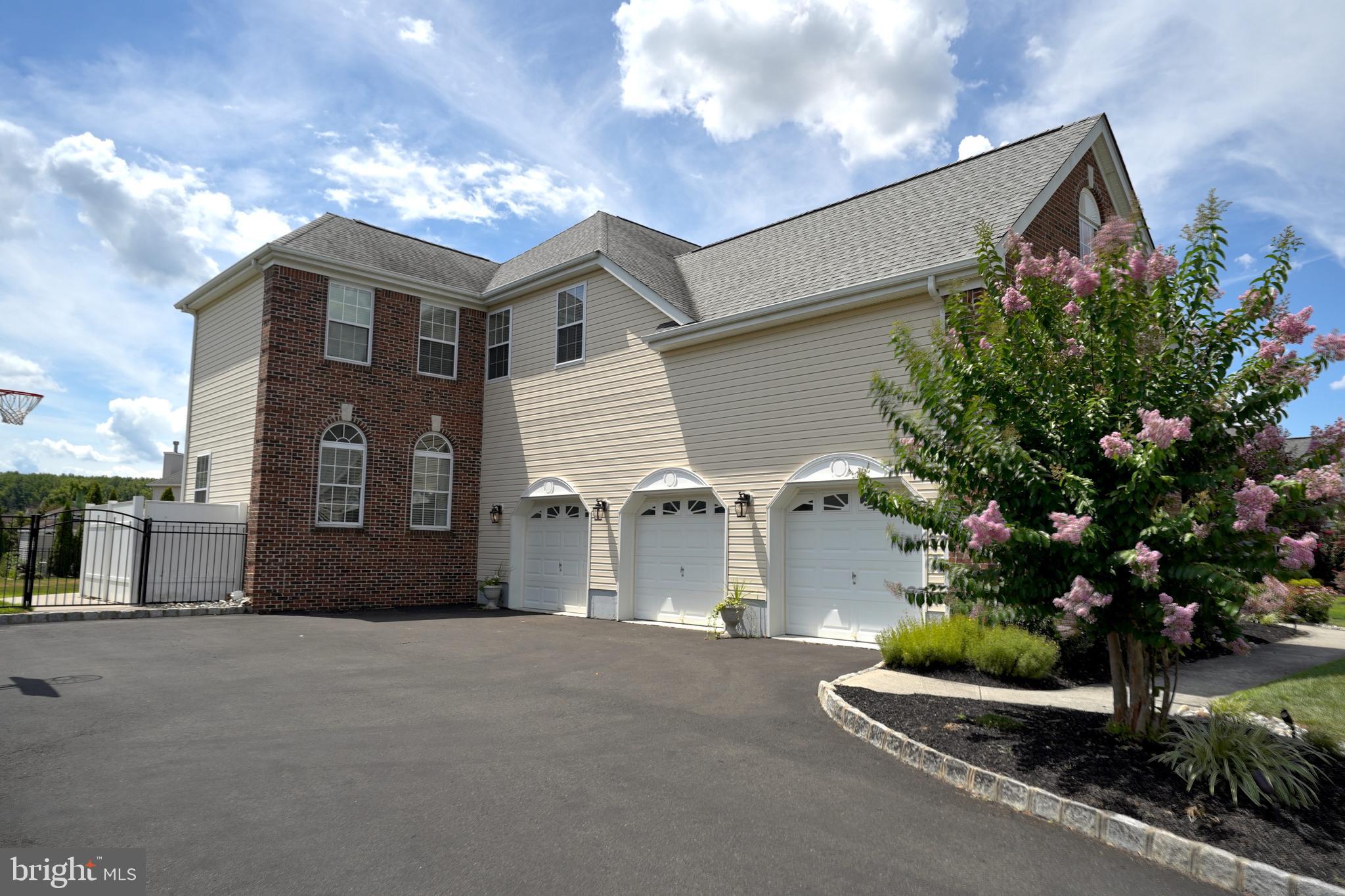 4 Emerald Road Robbinsville, NJ 08691 - Photo 6 of 56 Exterior Front