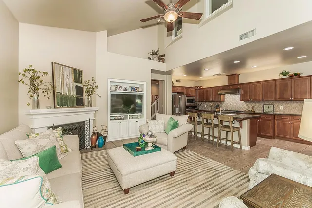 $700,000 | 1923 North Douglas Avenue, Clovis, CA 93619