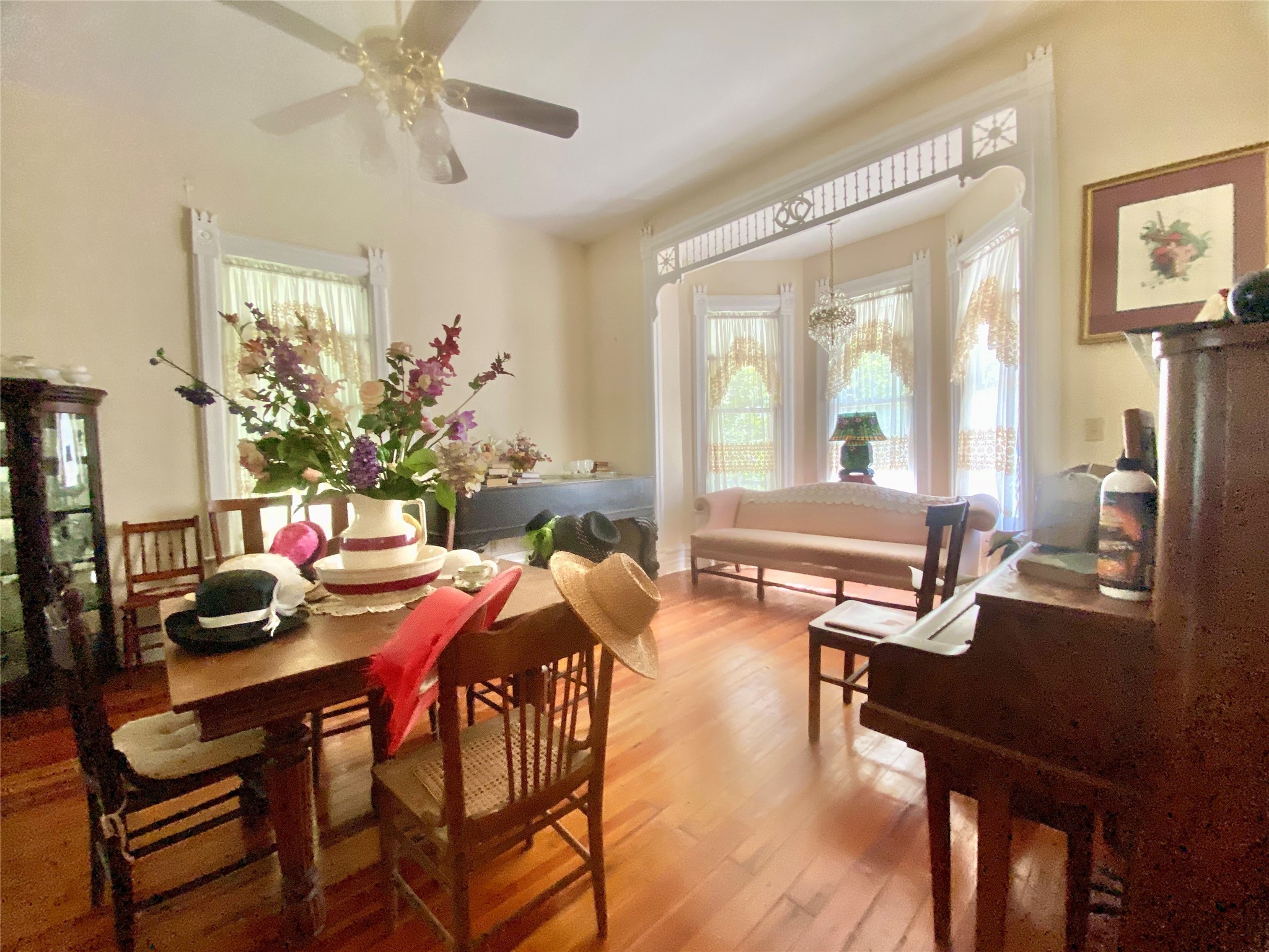 2221 Sandtown Road Washington, GA 30673 - Photo 11 of 50 a living room with furniture and a large window