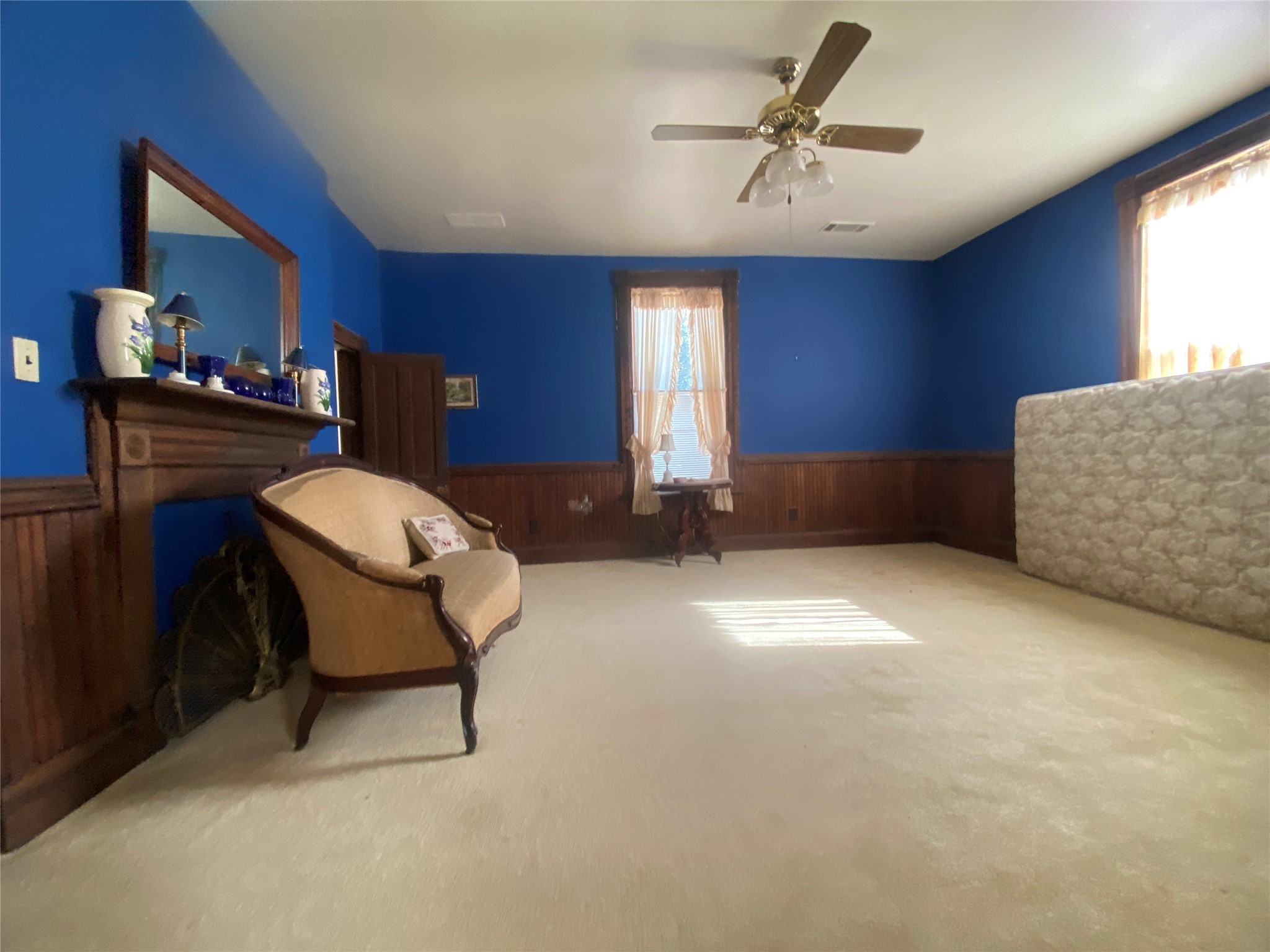 2221 Sandtown Road Washington, GA 30673 - Photo 26 of 50 a workspace with furniture and window