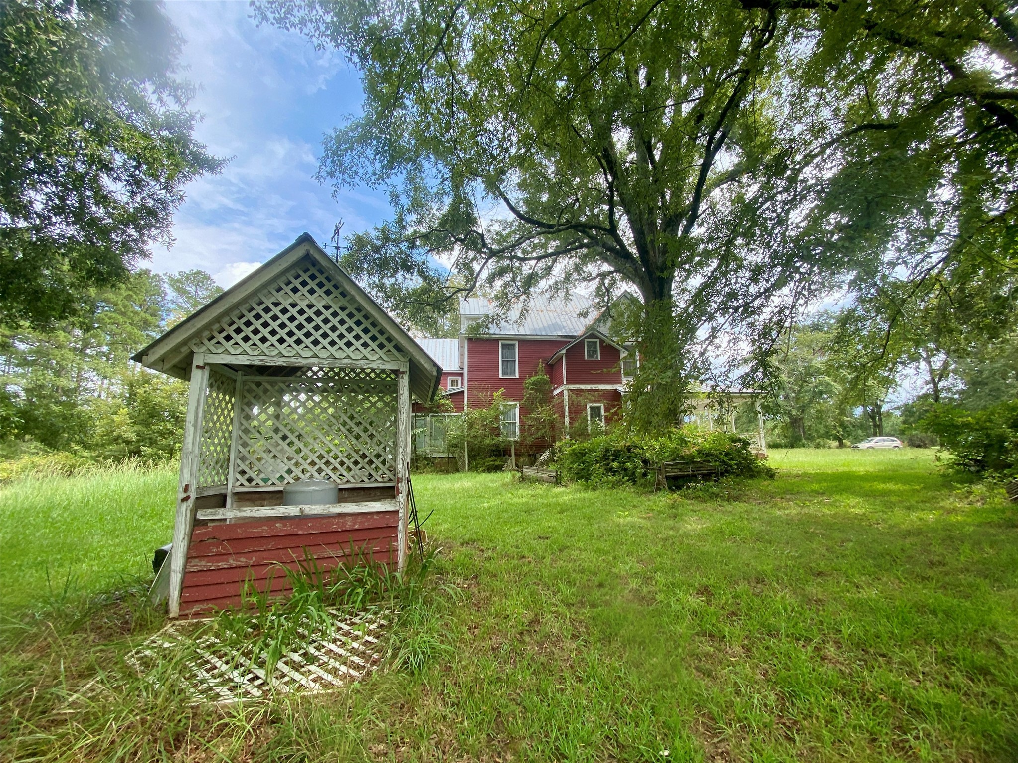 2221 Sandtown Road Washington, GA 30673 - Photo 39 of 50 a front view of a house with a yard
