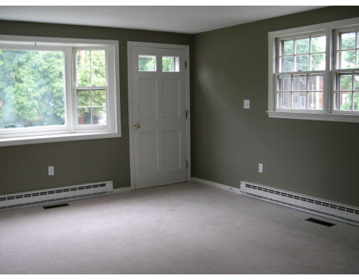 144 Evans Rd Extension Marblehead, MA 01945 - Photo 3 of 5