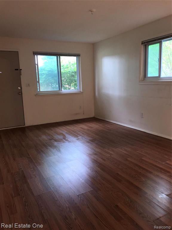 20796 Doepfer Road Warren, MI 48091 - Photo 2 of 18