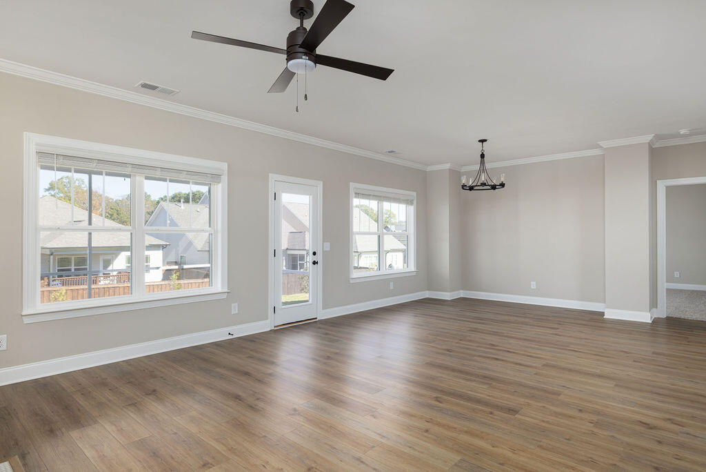 6039 Ridgesong Way, Unit 9 Ooltewah, TN 37363 - Photo 8 of 31 GREAT ROOM