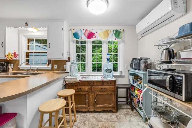 $324,900 | 59 Ingersoll Grove, Springfield, MA 01109