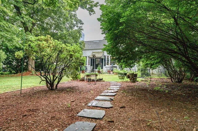 $324,900 | 59 Ingersoll Grove, Springfield, MA 01109