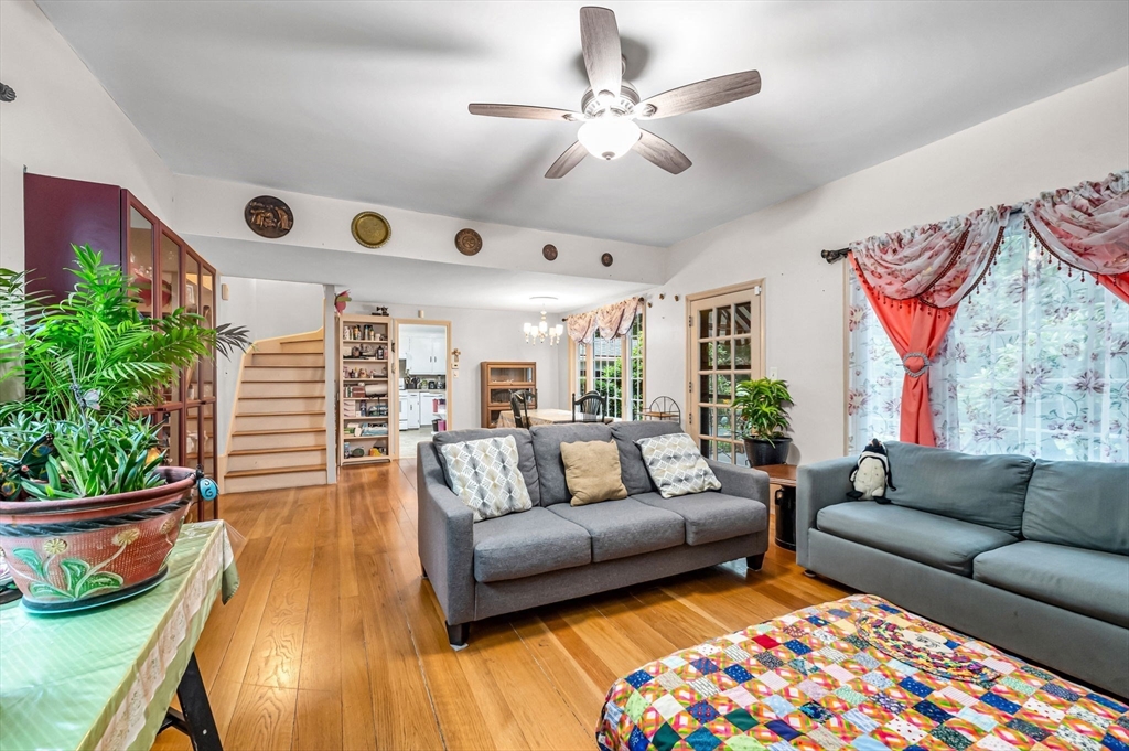 59 Ingersoll Grove Springfield, MA 01109 - Photo 7 of 42