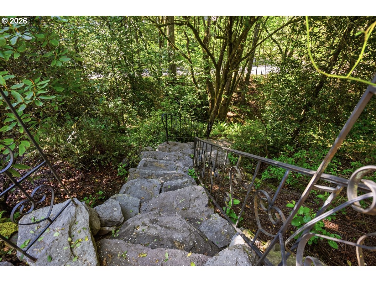 16240 Southwest Nighthawk Drive Beaverton, OR 97007 - Photo 7 of 10