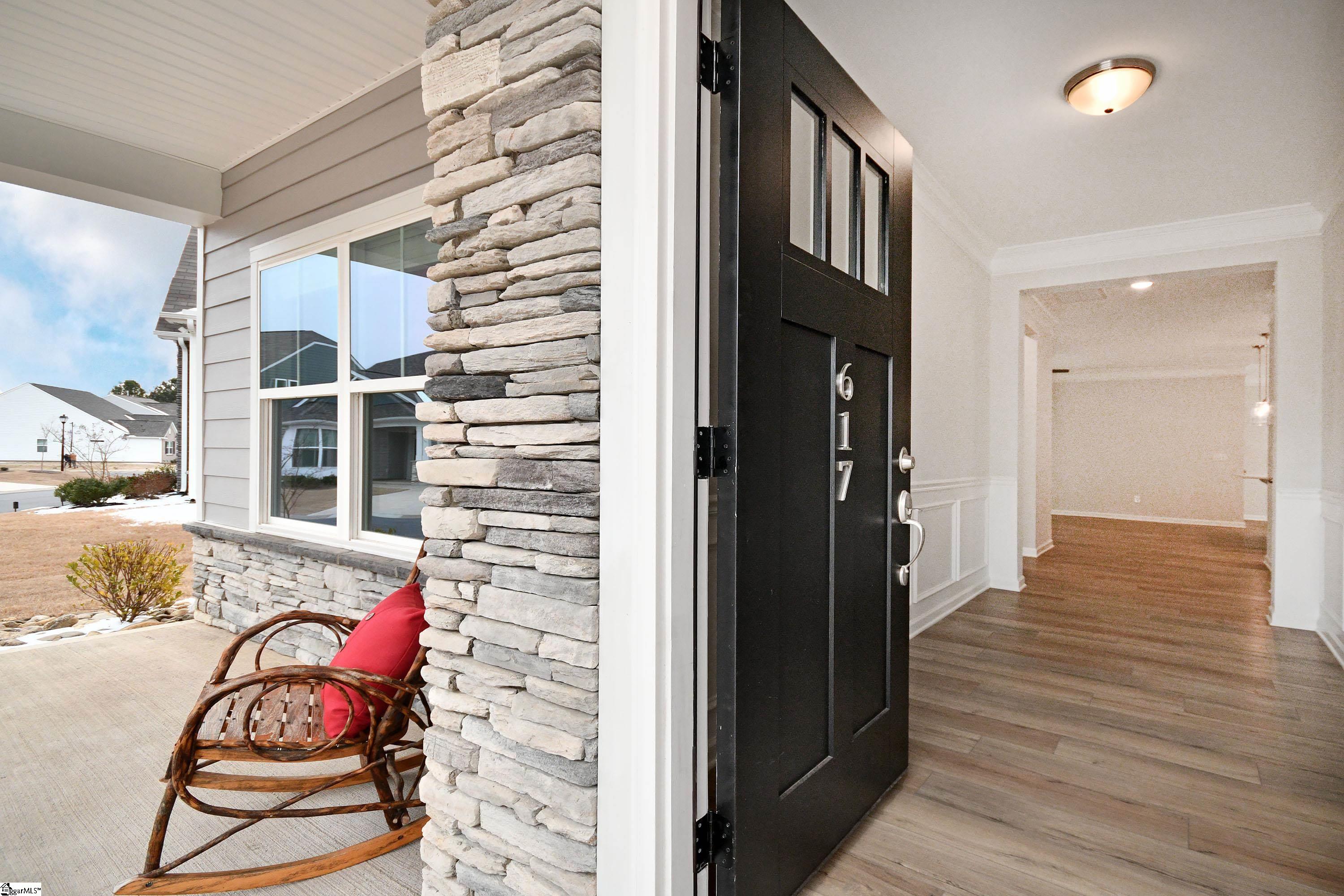 617 Columbus Circle Simpsonville, SC 29680 - Photo 2 of 28