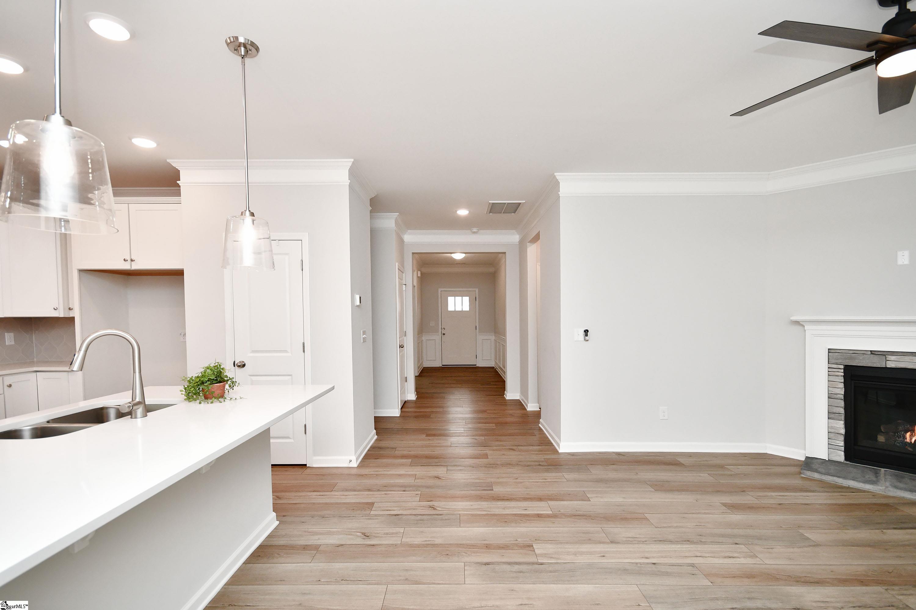 617 Columbus Circle Simpsonville, SC 29680 - Photo 3 of 28