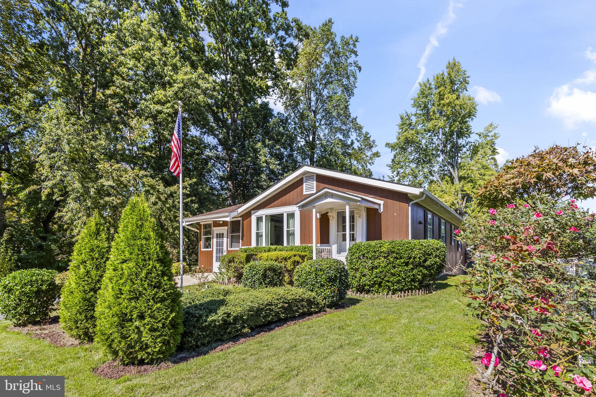 Welcome to 4008 10th St!