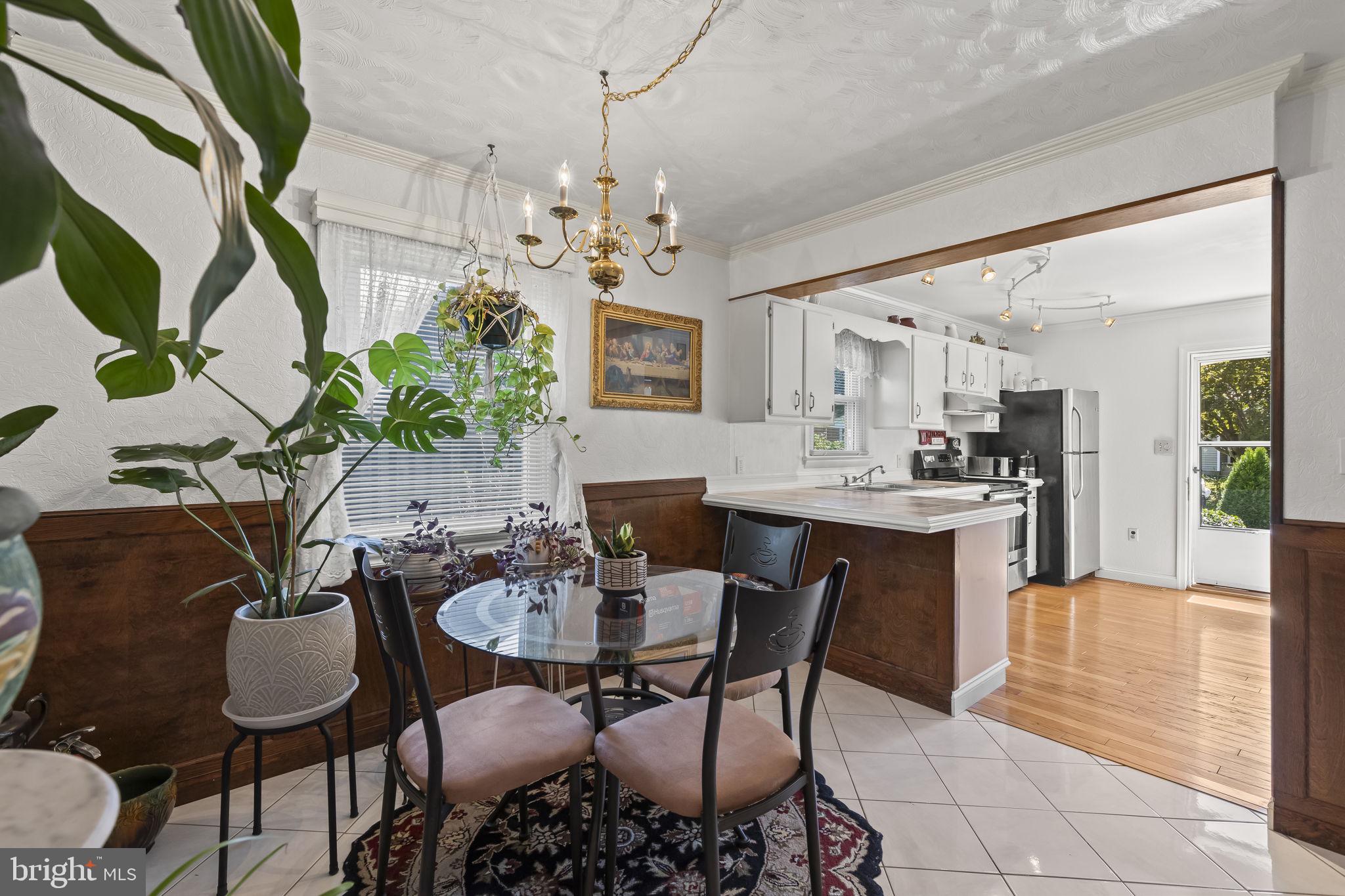 4008 10th Street North Beach, MD 20714 - Photo 7 of 47 Dining Area