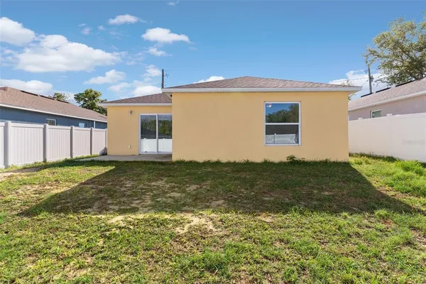 $279,000 | 317 Courtland Street, Auburndale, FL 33823