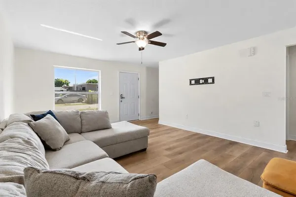 $279,000 | 317 Courtland Street, Auburndale, FL 33823