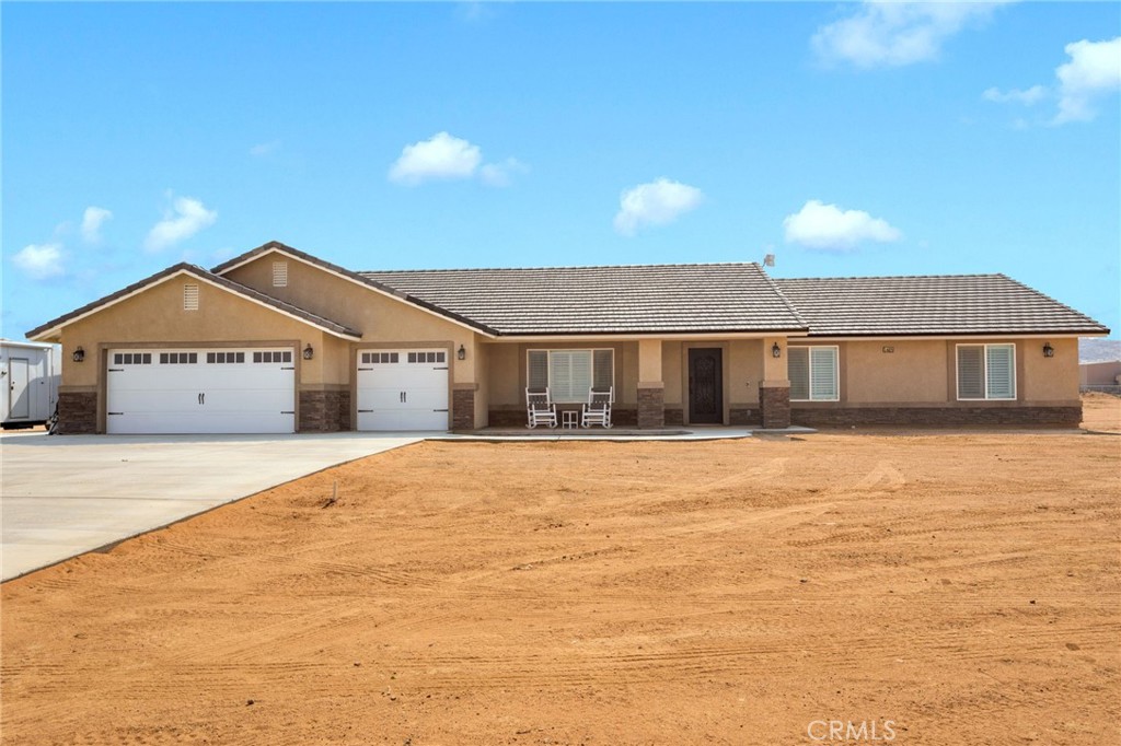 14825 Pela Road Apple Valley, CA 92307 - Photo 1 of 44