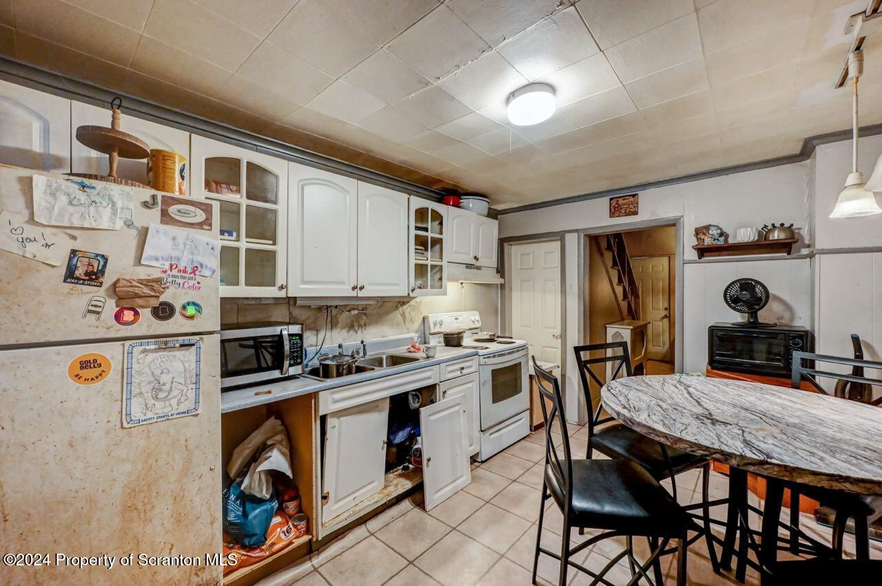 938-942 Providence Road Scranton, PA 18508 - Photo 13 of 34 942 Providence Rd 13