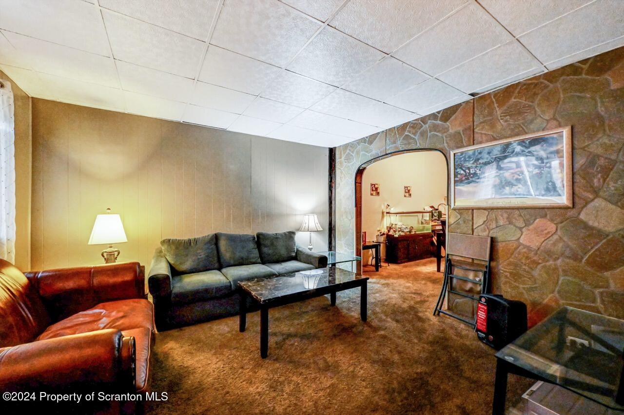 938-942 Providence Road Scranton, PA 18508 - Photo 5 of 34 942 Providence Rd 05