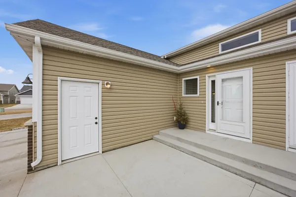 $315,000 | 2581 66th Avenue South, Fargo, ND 58104