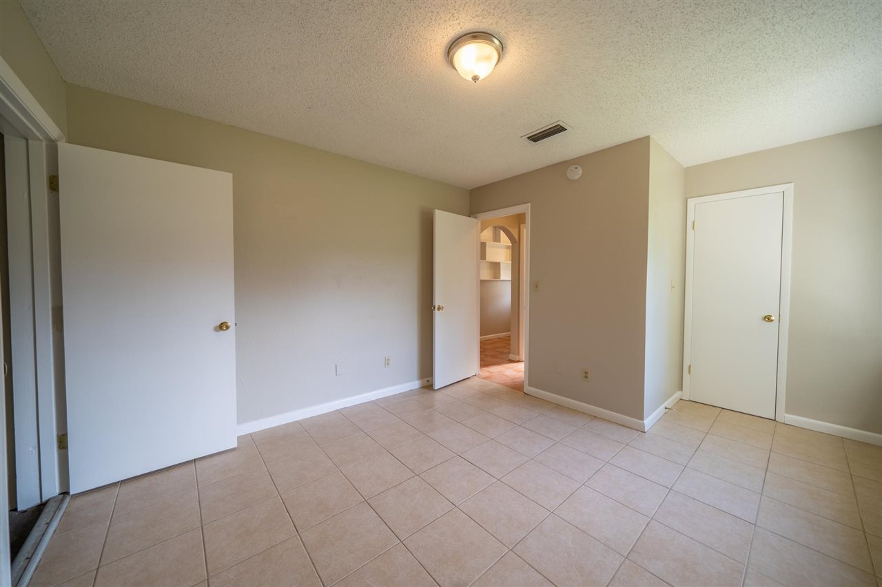 626 Segovia Road St. Augustine, FL 32086 - Photo 20 of 30 a view of an empty room