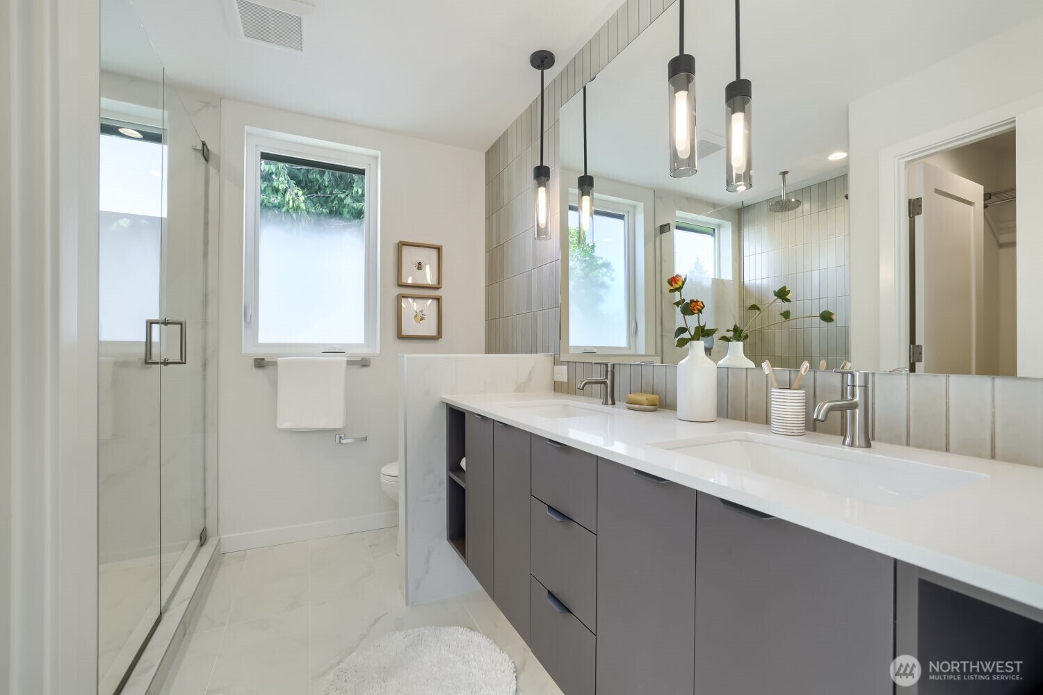 809 Northeast 90th Street Seattle, WA 98115 - Photo 6 of 20