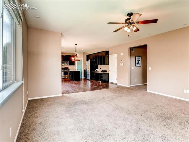 842 Spectrum Loop Colorado Springs, CO 80921 - Photo 7 of 28