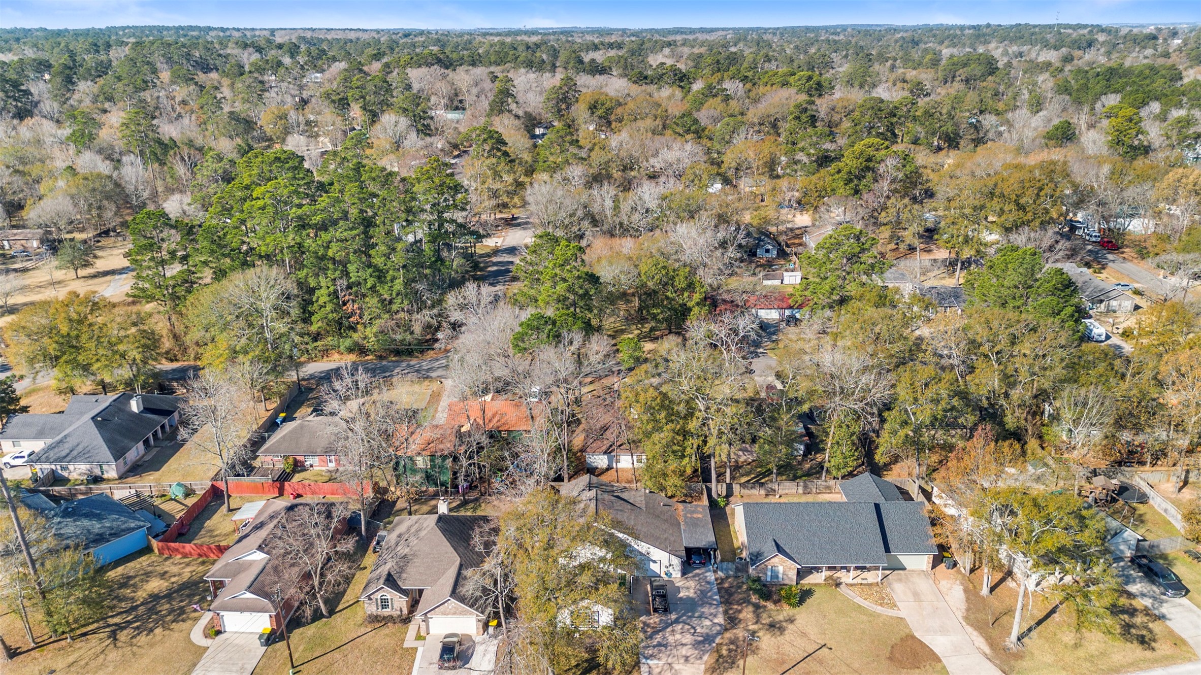 411 Shawnee Conroe, TX 77316 - Photo 25 of 30 view of city from balcony