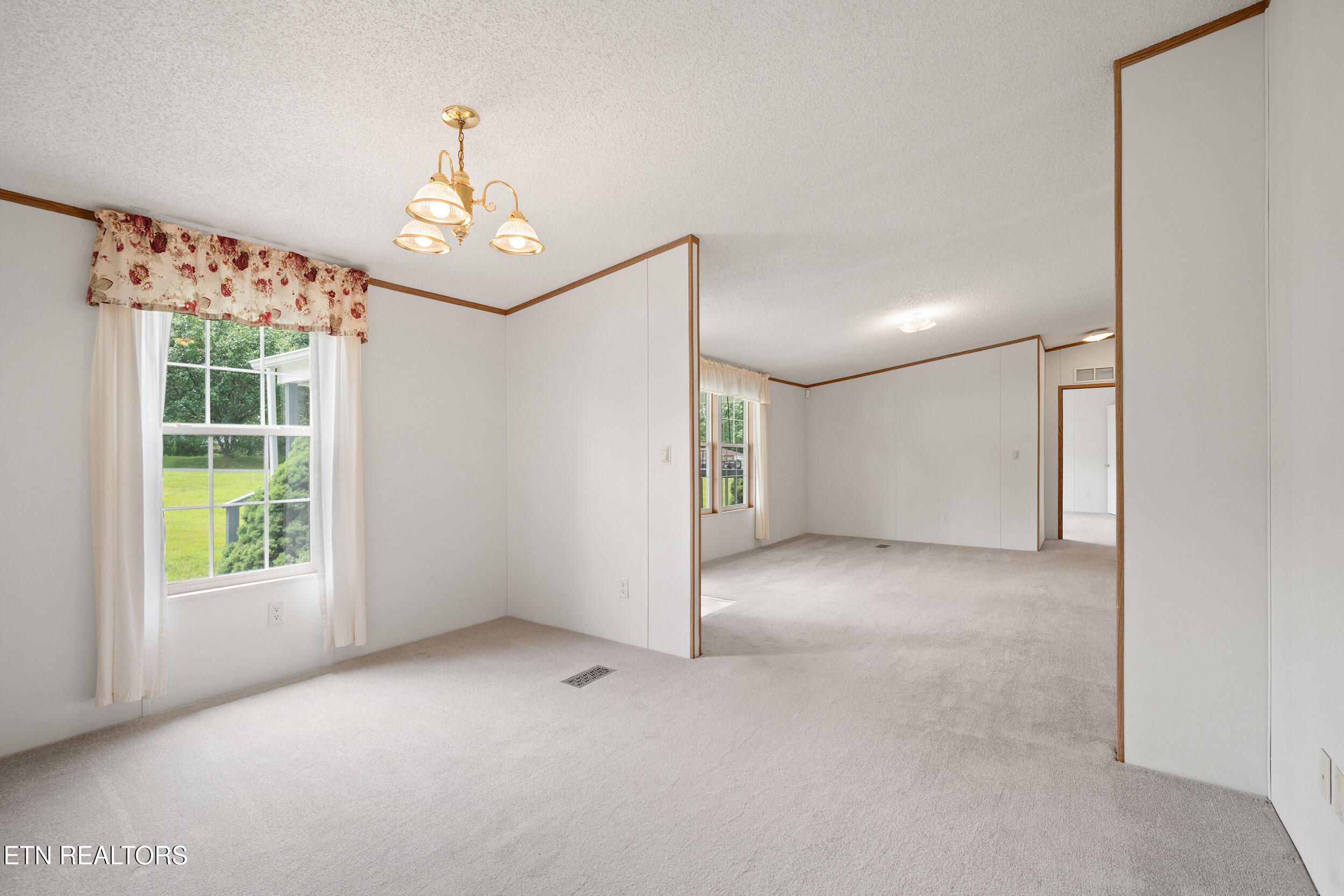 7519 Hunters Ridge Way Knoxville, TN 37914 - Photo 8 of 28 8_hunters ridge 010