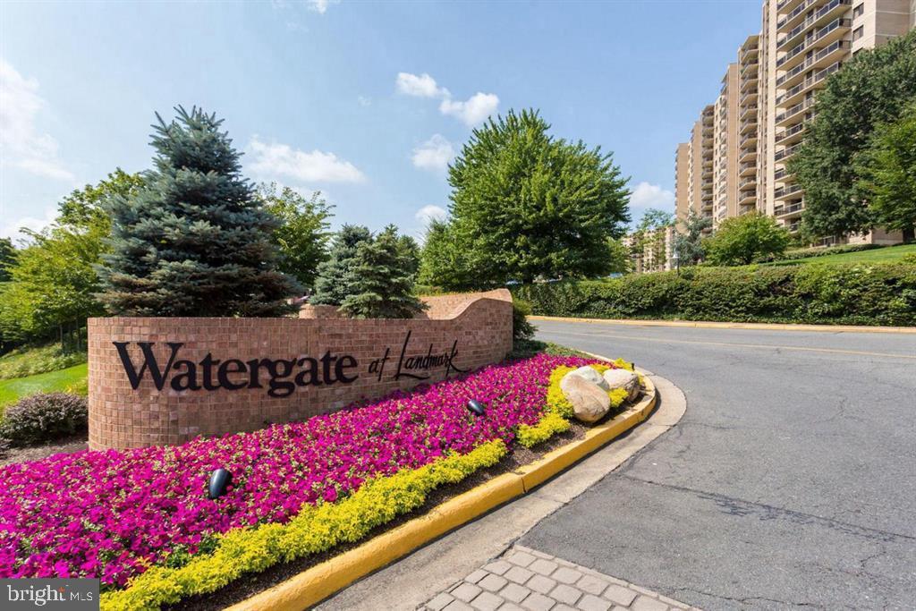 309 Yoakum Parkway, Unit 512, Alexandria, VA 22304 Compass