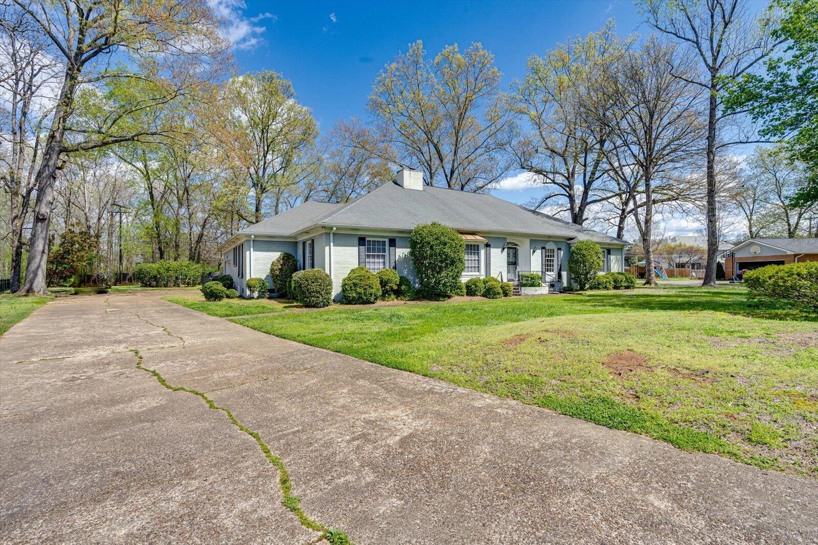 313 Masters Road Hixson, TN 37343 - Photo 2 of 39 42-313 Masters Rd-42