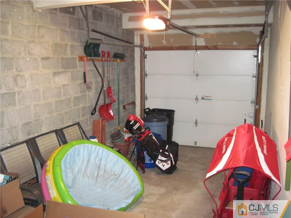 9 Sycamore Road Middlesex, NJ 08846 - Photo 13 of 14 Gallery Image 13