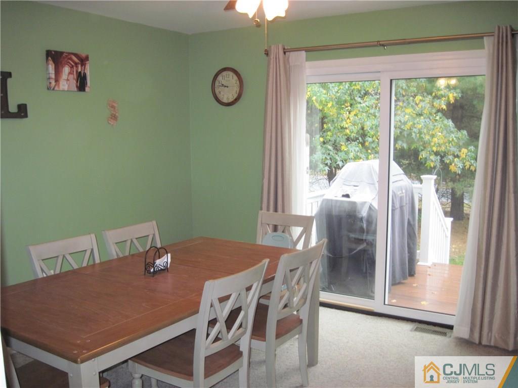 9 Sycamore Road Middlesex, NJ 08846 - Photo 6 of 14 Gallery Image 6
