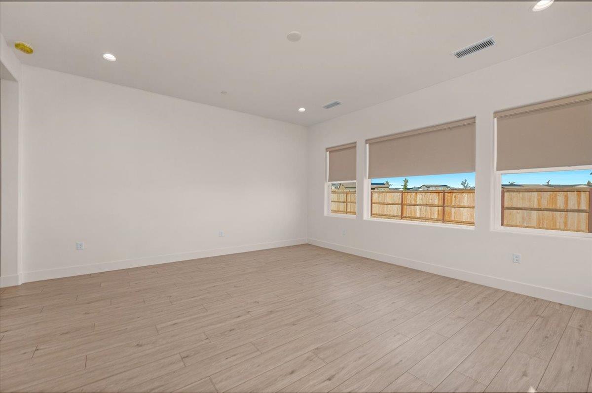 1023 Beaver Pond Loop Madera, CA 93636 - Photo 42 of 70 Gallery Image 42