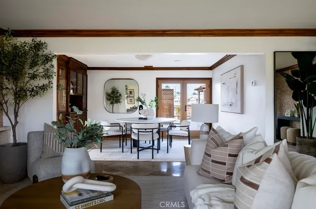 $2,295,000 | 401 Holmwood Drive, Newport Beach, CA 92663