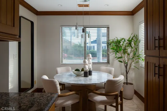 $2,295,000 | 401 Holmwood Drive, Newport Beach, CA 92663